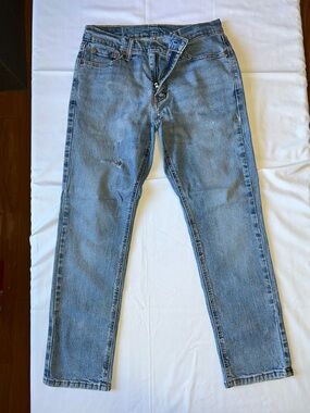 Levis 541 30x30 Distressed Athletic Jeans